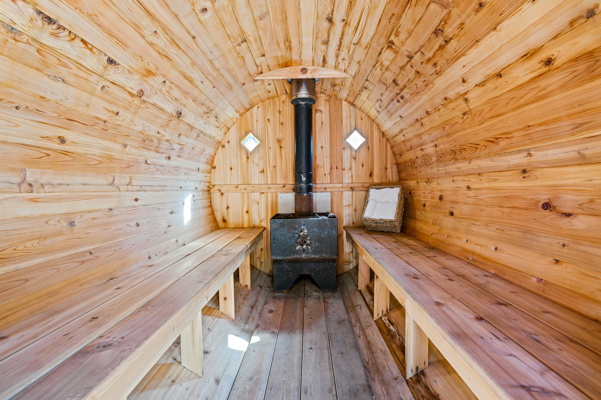 Best Wood for Saunas — Cedar vs Hemlock vs Aspen vs Spruce Compared - My Energy Flow